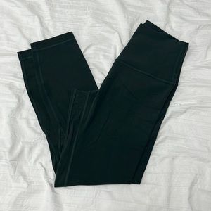 Lululemon Aligns 23”